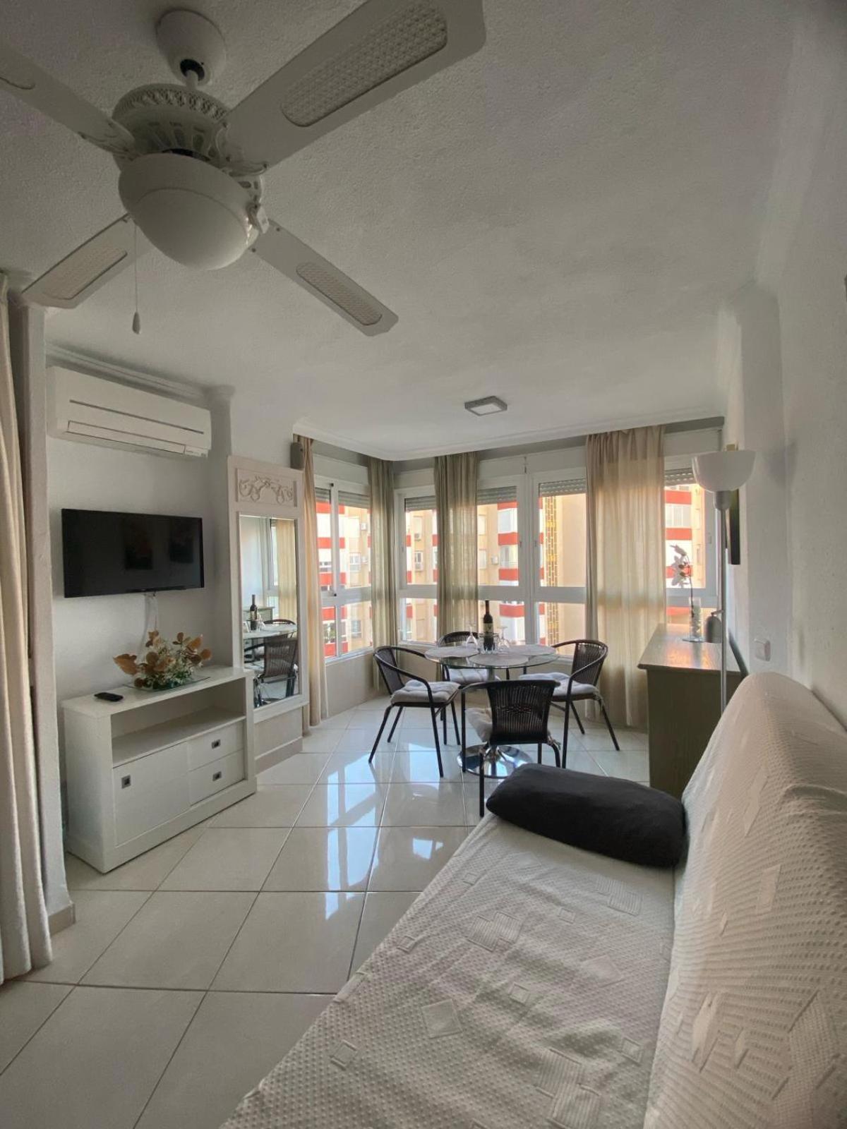 Apartamento Frente Al Mar Torrox Bagian luar foto